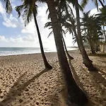 Kasa Las Palmas Ocean View Beachfront Condo Pool